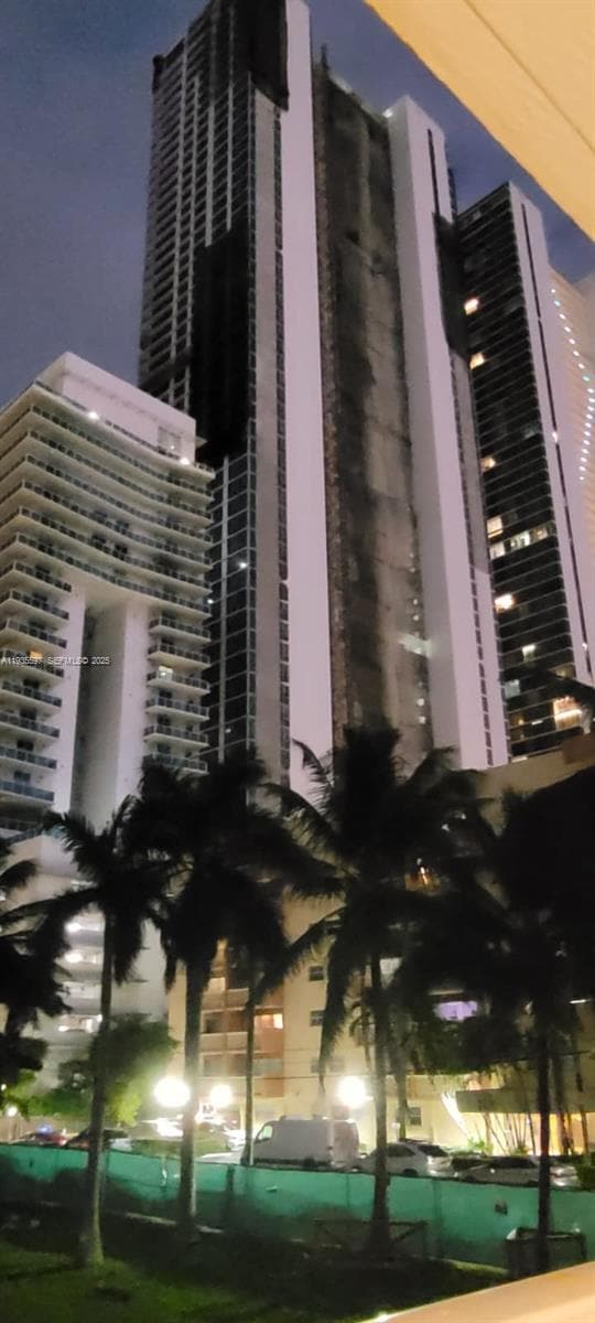 Building Photo - 471 NE 25th St