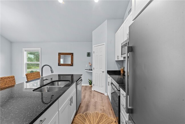 Building Photo - 2111 Lone Star Rd