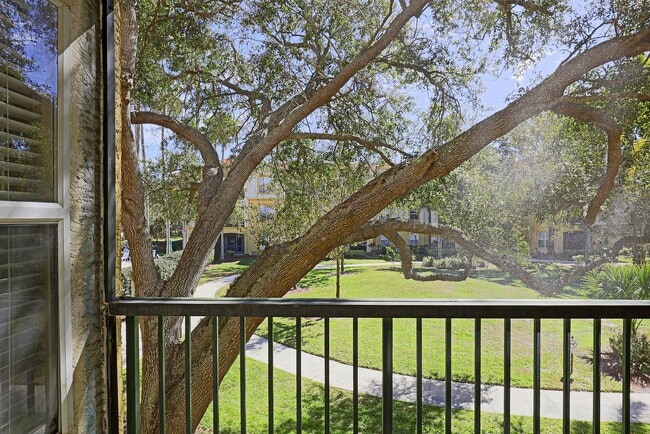 Building Photo - 11511 Villa Grand