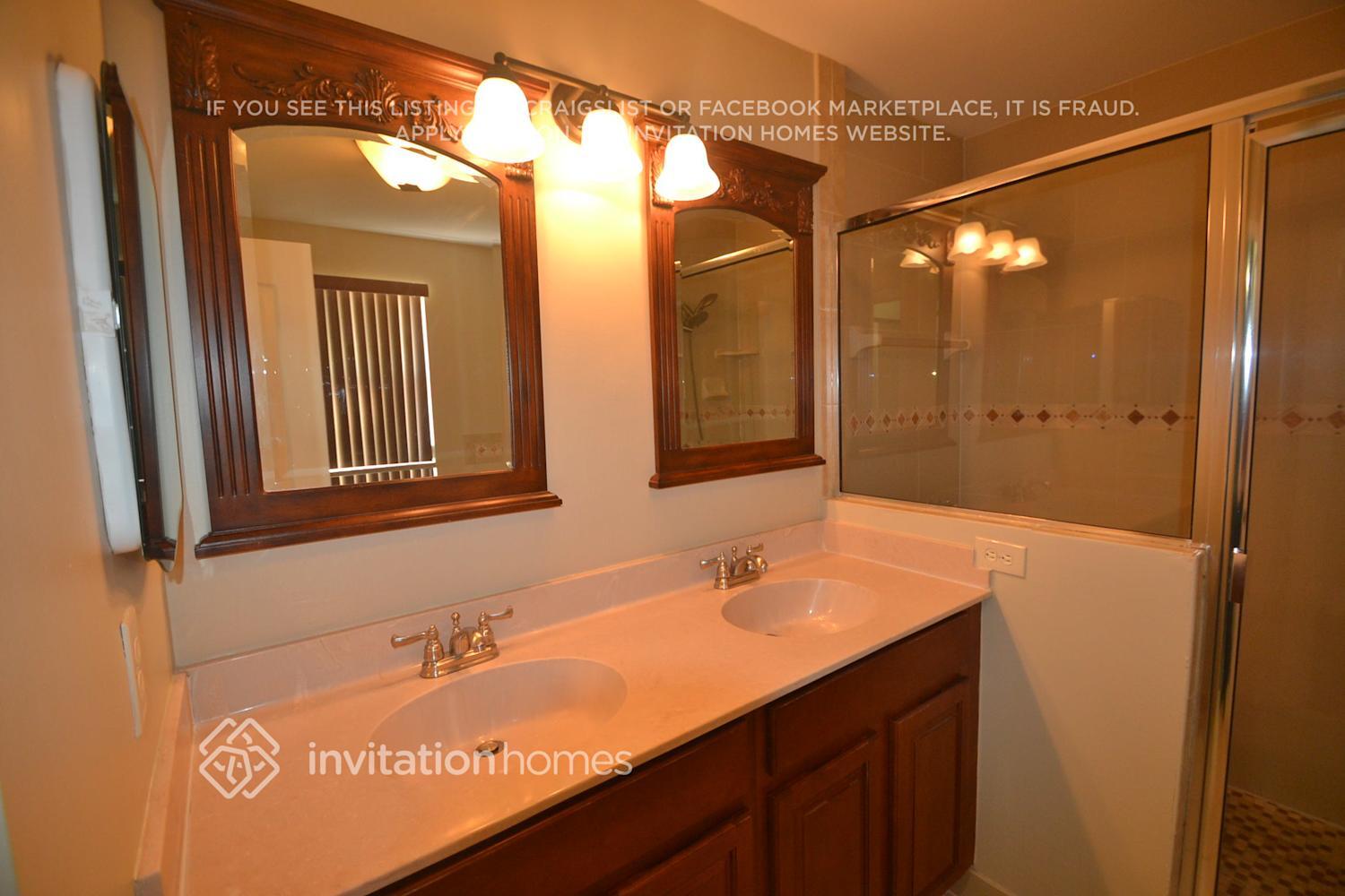 Building Photo - 15270 SW 46th Ct