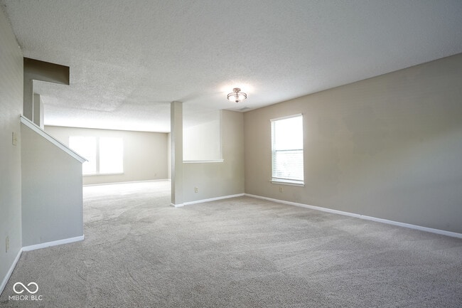 Building Photo - 10155 Holly Berry Cir