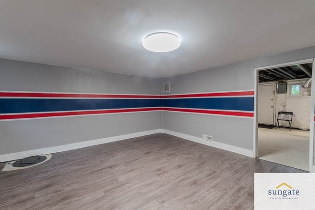 Building Photo - 258 Ridge Ave