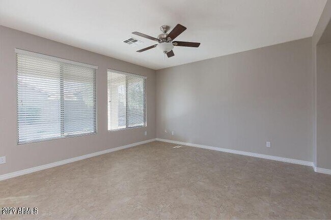 Building Photo - 2106 W Hemingway Ct