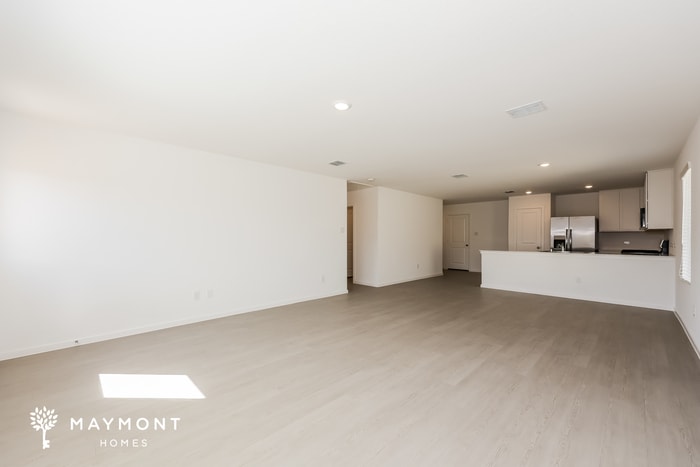 Building Photo - 1047 Neyland Dr