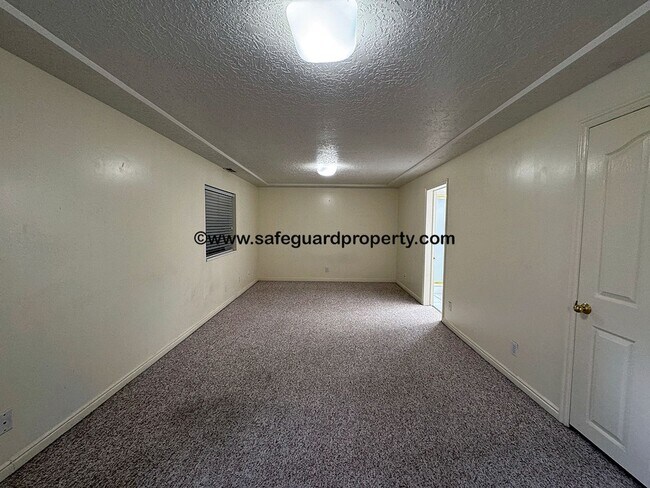 Building Photo - Wonderful 4 Bedroom Home with an Office in...