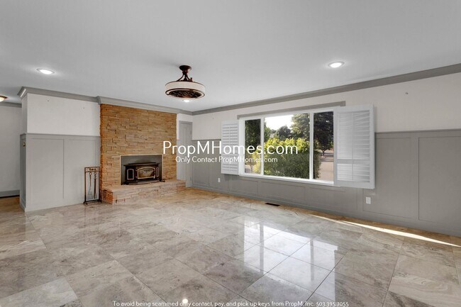 Building Photo - Stylish Updated Four Bedroom Home in Beaverton!