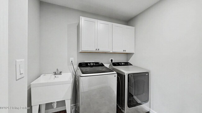 Building Photo - 15802 Stonehouse Ct