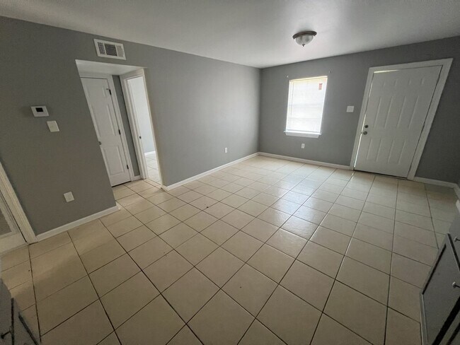 Building Photo - 5143 Baker Blvd