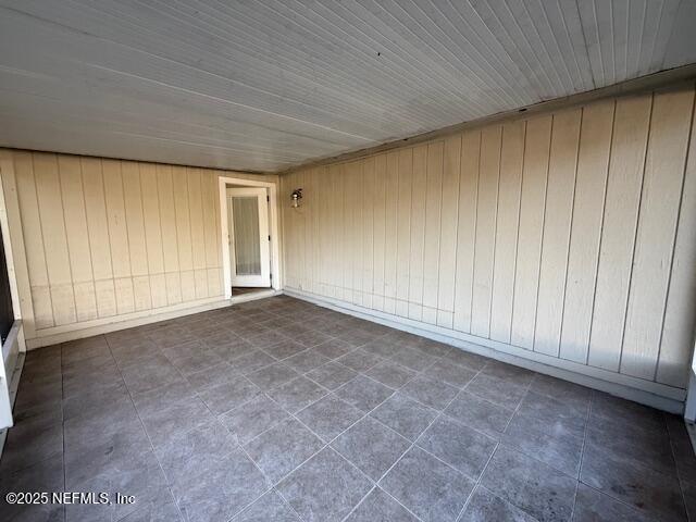 Building Photo - 12947 Tree Wy Ct N