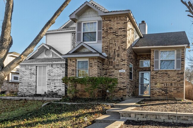 Building Photo - 2719 Stratford Ct