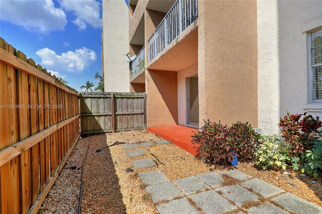 Building Photo - 10900 SW 104th St