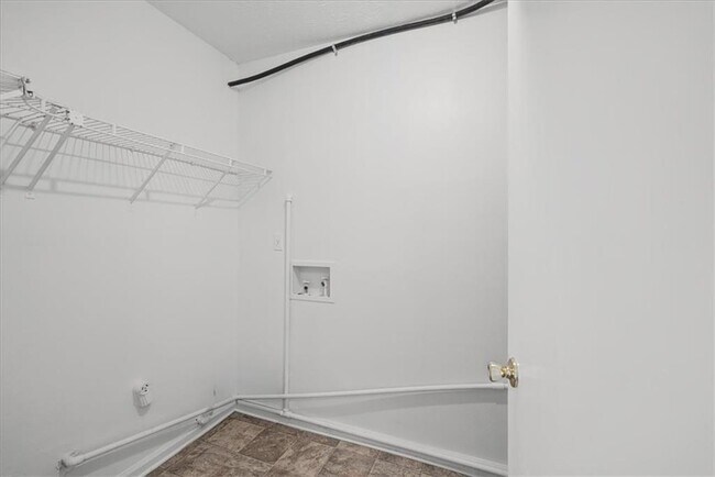 Building Photo - 1205 Natchez Trce SW