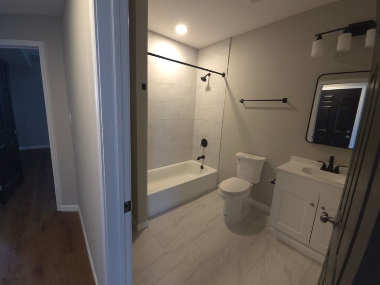 Building Photo - 2732 Reisterstown Rd