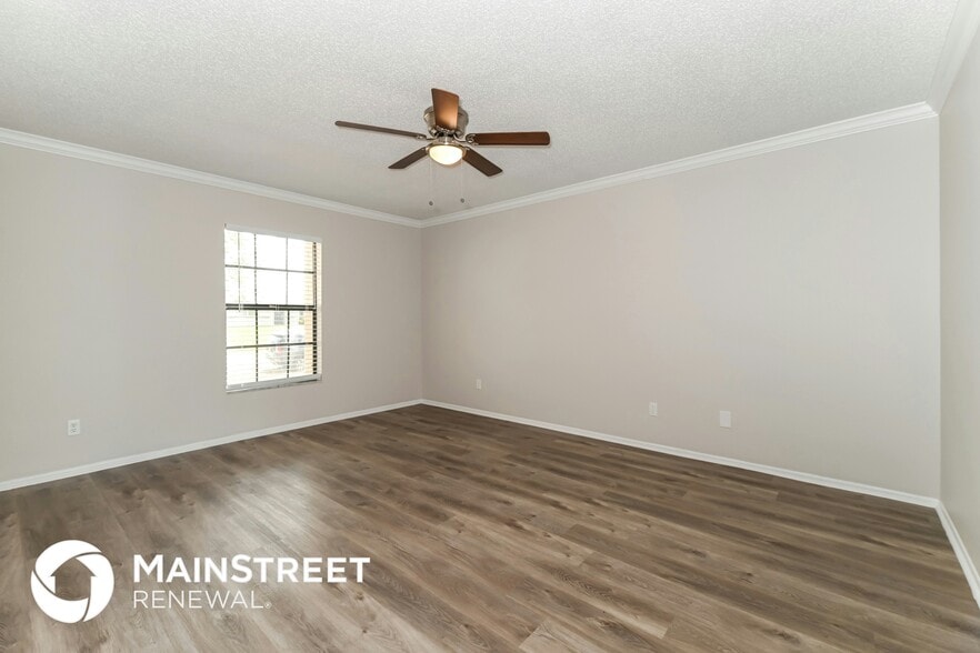 Building Photo - 1824 NE 7th Pl