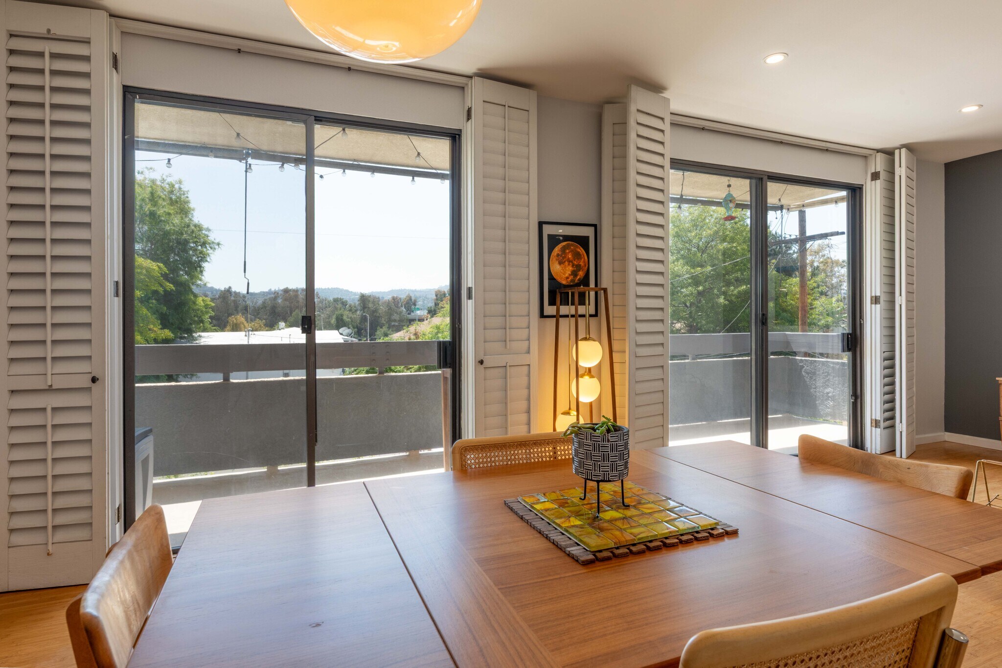 dining room - 11322 Camarillo St
