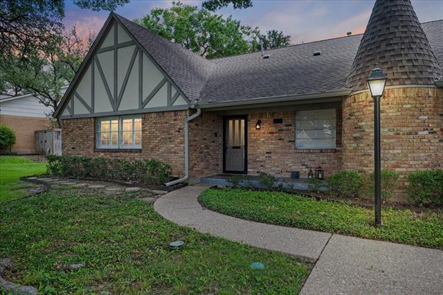 Building Photo - 7610 Meadow Oaks Dr