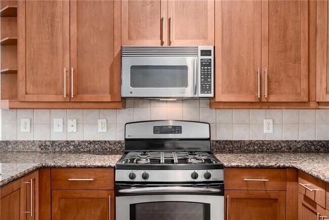 Building Photo - 1055 Piedmont Ave NE