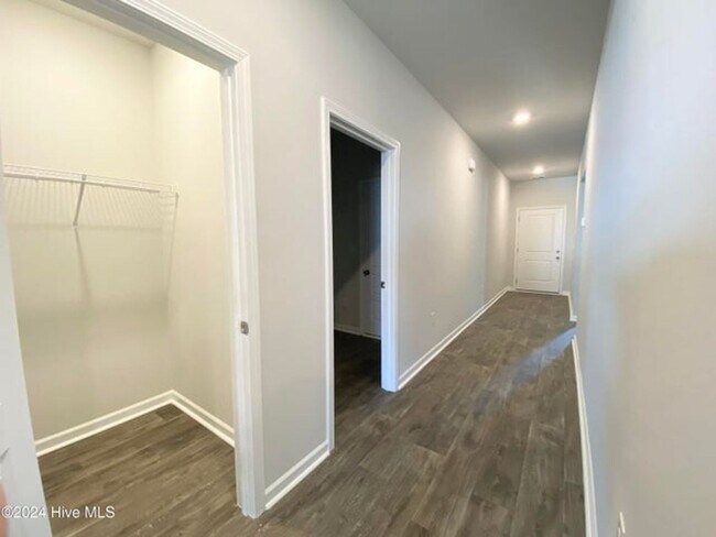 Building Photo - 4 Bedroom, 2 Bathroom Brand Almost  New Build in Sunfish Cove