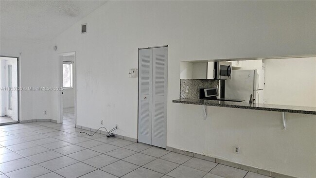 Building Photo - 9277 SW 138th Pl