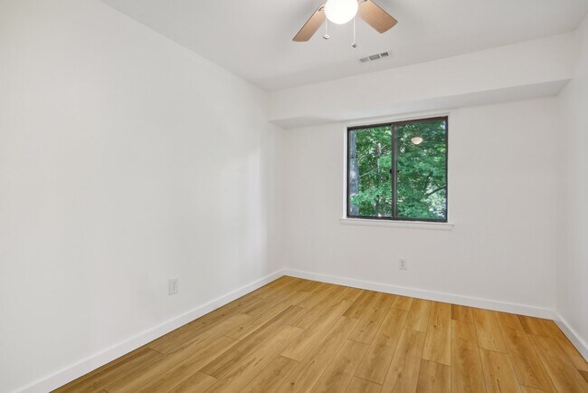 Building Photo - 203B Cypress Point Cir