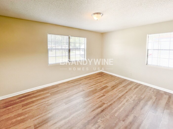 Building Photo - 2255 Tegner Dr