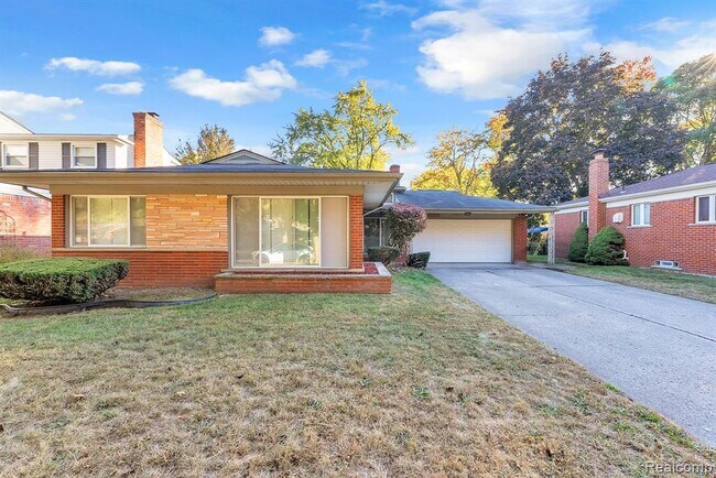 Building Photo - 32725 Barkley St