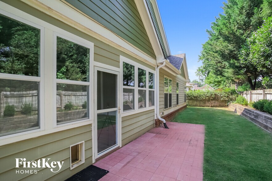 Building Photo - 207 Hickory Nut Ln