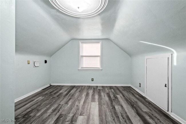 Building Photo - 1553 Bancroft Ave