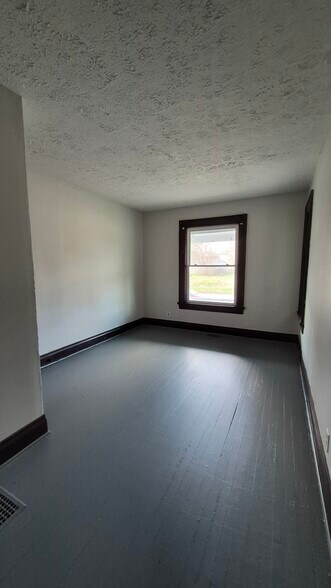 Building Photo - 34 Cambridge Ave