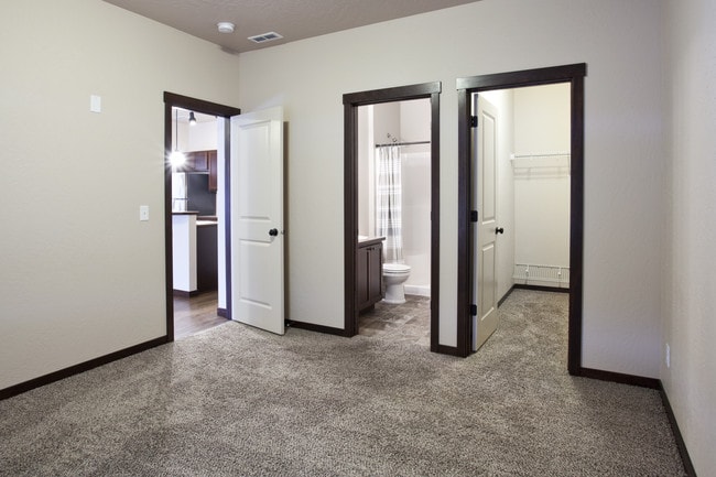 2 BR, 2 BA TOP/DAY - Residence at Mill River