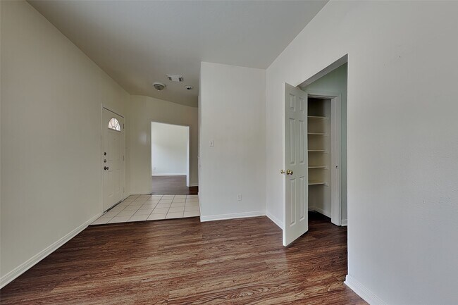 Building Photo - 5211 Sherilynn Dr