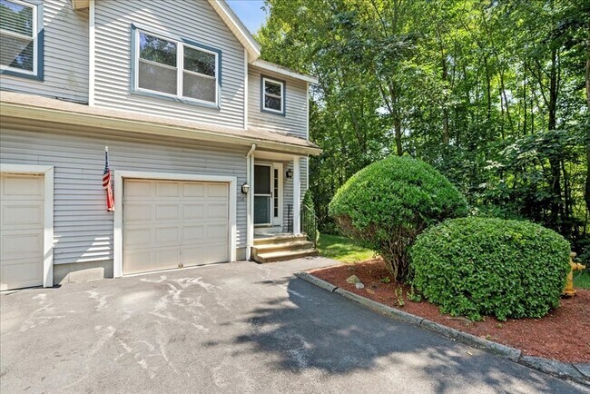 Building Photo - 116 Weatherstone Dr