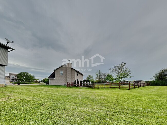 Building Photo - 6585 Taylor Trace Ln