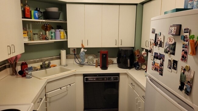 Building Photo - 135 Pleasant St