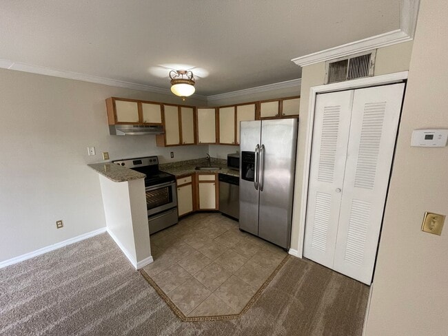 Building Photo - 1Bd/1BA Condo in Walden Palms near Millenia!