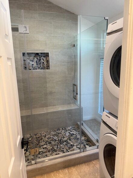 Building Photo - 9140 Crebs Ave