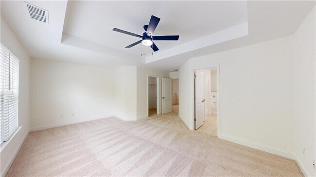 Building Photo - 3249 Brockenhurst Dr