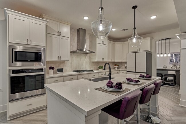 Building Photo - 407 Tulip Tree Ct