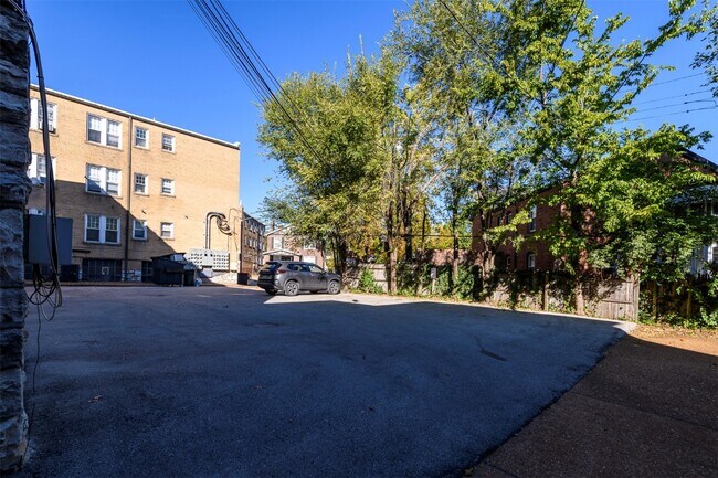 Building Photo - 7331 Forsyth Blvd