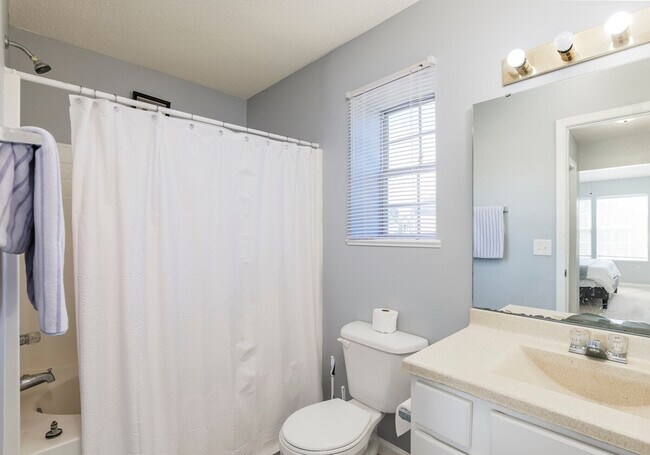 Building Photo - 425B6 Summit Terrace Ct