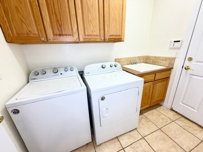 Building Photo - West Arvada 2-story Attached Home