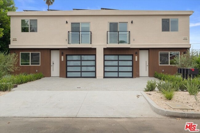 Building Photo - 5530 1/2 Sunnyslope Ave