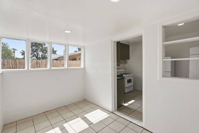 Building Photo - 1432 N Columbus Blvd