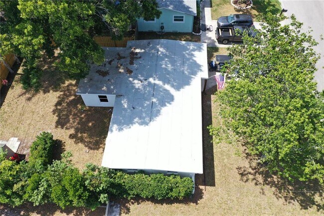 Building Photo - 1639 St Catherine Dr W