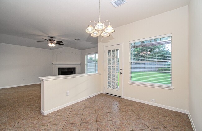 Building Photo - 1904 Roaring Springs Ct