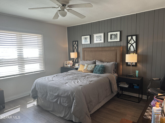 Building Photo - 3921 Pershing Dr