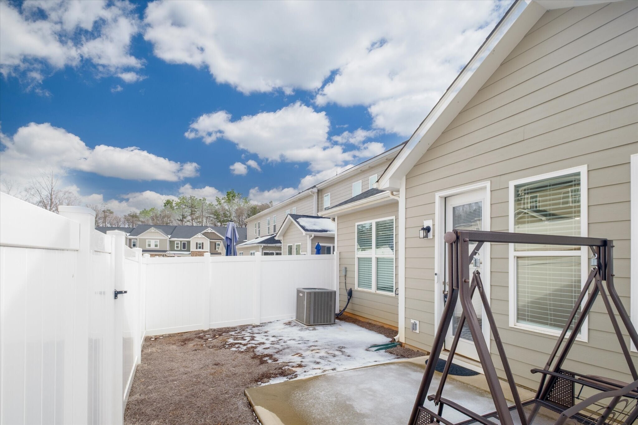 Building Photo - 6135 Snowy Egret Ave