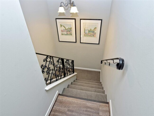 Building Photo - 222 Lido St