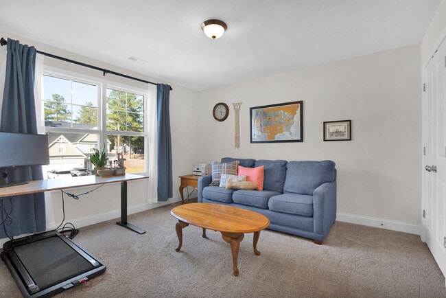 Building Photo - 245 Lonesome Glory Dr