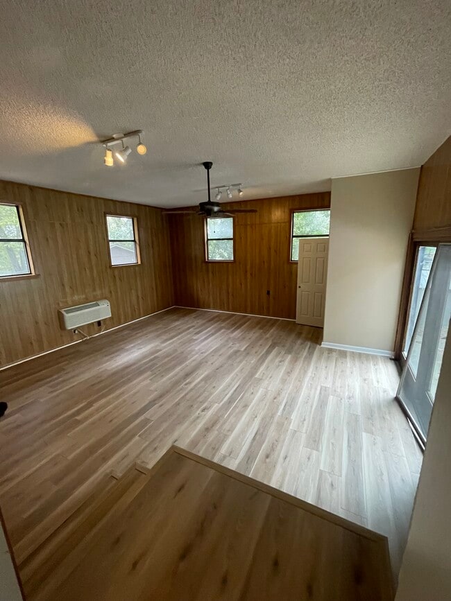 Building Photo - 169 San Carlos Cove